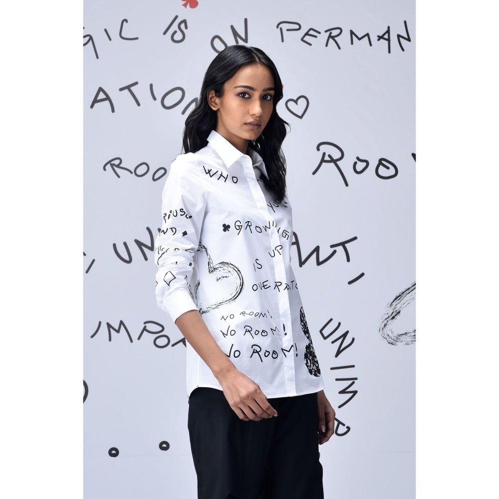 Genes Lecoanet Hemant Women Scribble Text Printed Shirt