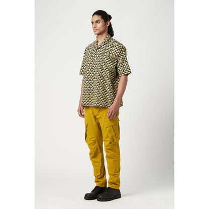 Genes Lecoanet Hemant Easy Fit Half Sleeve Shirt With Asymmetric Bone Pockets