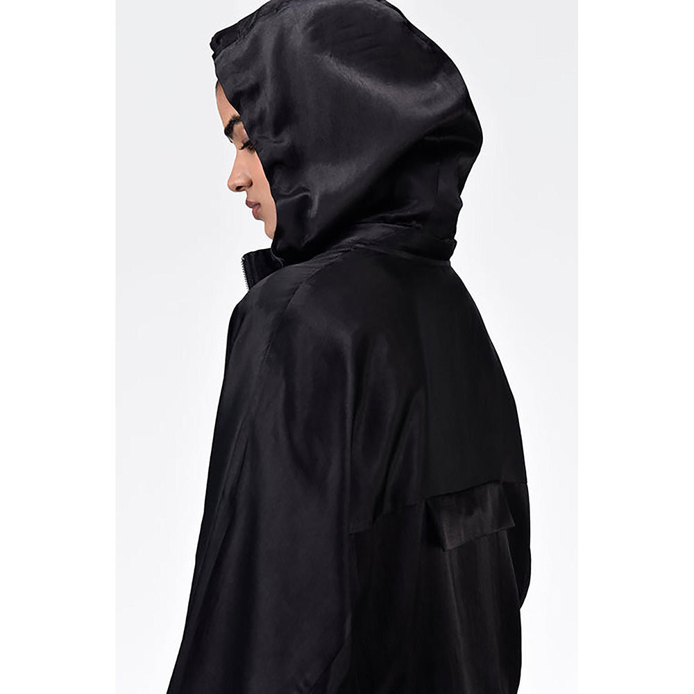 Genes Lecoanet Hemant Easy Fit Black Hoodie With Adjustable Waist And Flap Pocket