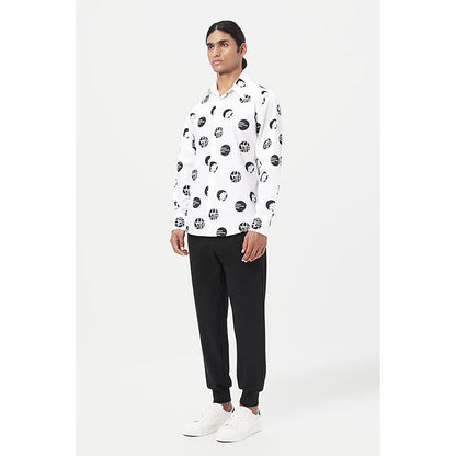 Genes Lecointe Hemant Regular Fit Button-Up Shirt In An Eye-Catching Stamp Print