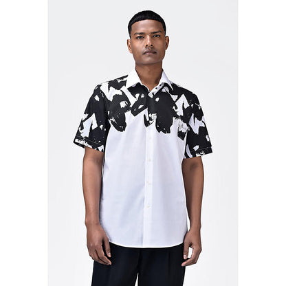 Genes Lecointe Hemant Half-Sleeve Moth Mirage Button-Up Shirt