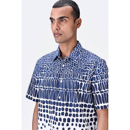 Genes Lecointe Hemant Regular Fit Half Sleeve Shirt With Cell Degrade Print