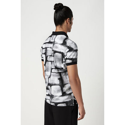 Genes Lecointe Hemant Regular Fit Polo T-Shirt With All-Over Abstract Check Print