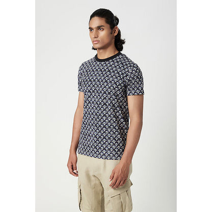 Genes Lecointe Hemant Regular Fit T-Shirt In All-Over Scallop Print
