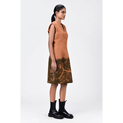 Genes Lecoanet Hemant Slim Fit V-Neck Sleeveless Dress With Canopy Print