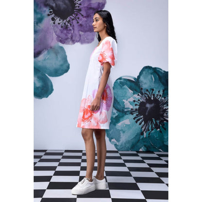 Genes Lecoanet Hemant Anemone Flower Regular Fit Dress- White Coral