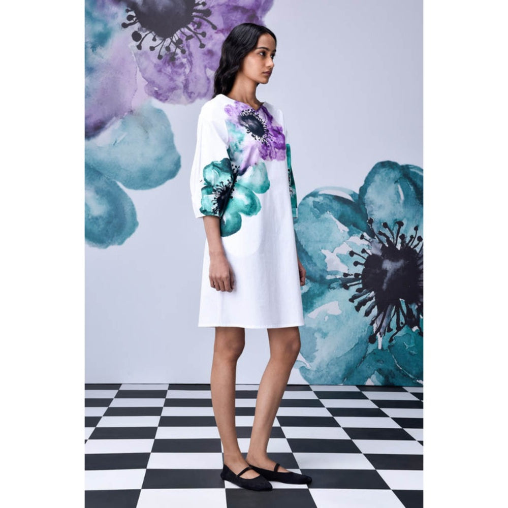 Genes Lecoanet Hemant Anemone Flower Regular Fit Dress- White Green