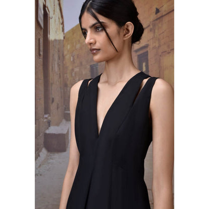 Genes Lecoanet Hemant Sleeveless Black Poly Woollen Midi Dress