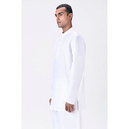 Genes Lecoanet Hemant Linen Mandarin Neck Solid/Plain Regular Fit White Kurta