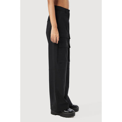Genes Lecoanet Hemant Black Colour Viscose Solid Relaxed fit Wide Cargo Pant