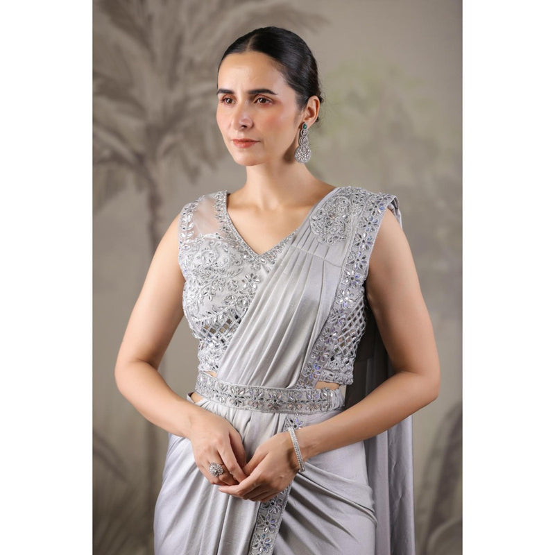 Geroo Luxe Grey Belted Pre-Stitched Saree With Stitched Blouse