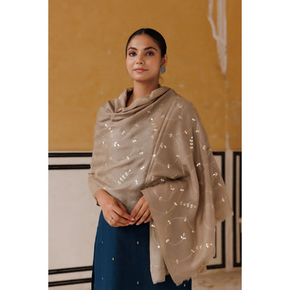 Geroo Luxe Beige Hand Embroidered Gota Patti Woolen Shawl