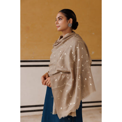 Geroo Luxe Beige Hand Embroidered Gota Patti Woolen Shawl