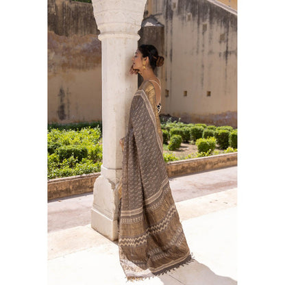 Geroo Luxe Grey Woven Design Pure Silk Bagru Saree with Unstitched Blouse