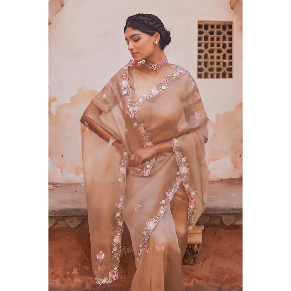 Geroo Luxe Antique Beige Pure Tissue Saree with Unstitched Blouse