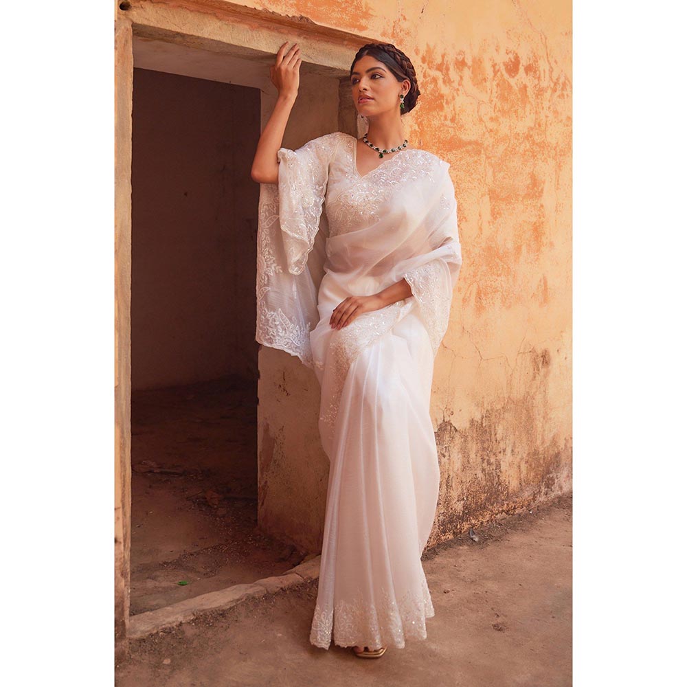 Geroo Luxe White Pure Tissue Saree with Unstitched Blouse