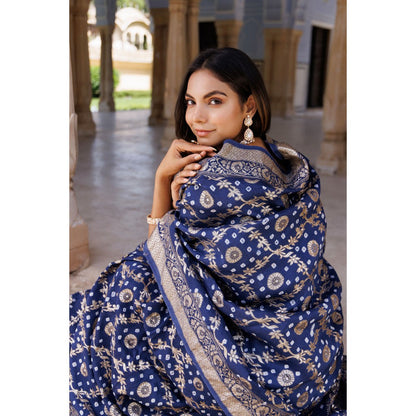 Geroo Luxe Blue Silk Banarasi Bandhani Saree with Unstitched Blouse