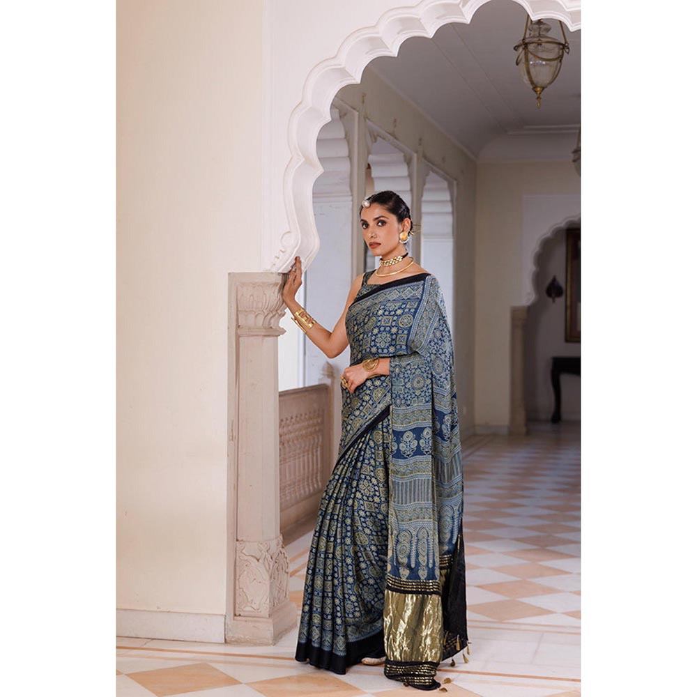 Geroo Luxe Women Indigo Silk Handloom Saree with Unstitched Blouse