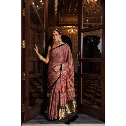 Geroo Luxe Women Maroon Silk Embellished Saree with Unstitched Blouse