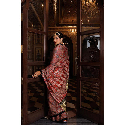 Geroo Luxe Women Maroon Silk Embellished Saree with Unstitched Blouse