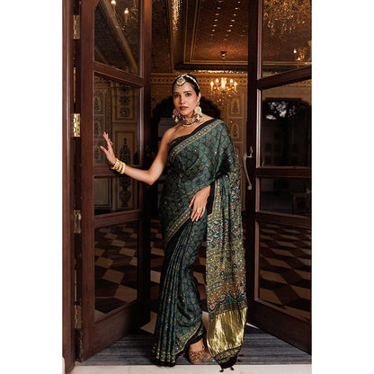 Geroo Luxe Women Green Silk Embellished Saree with Unstitched Blouse