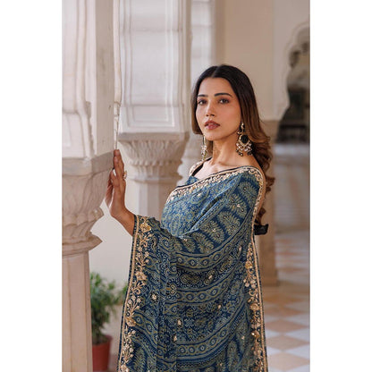 Geroo Luxe Women Indigo Silk Embellished Saree with Unstitched Blouse