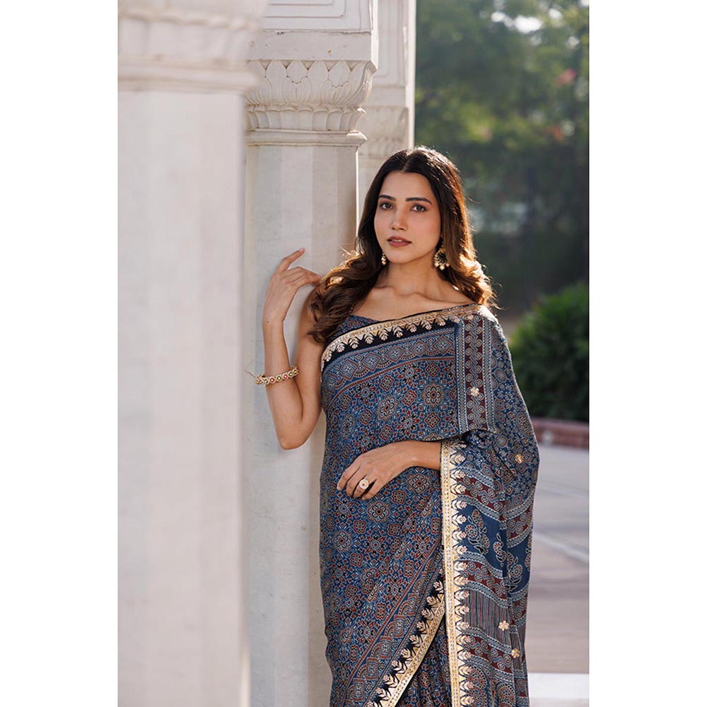 Geroo Luxe Women Indigo Silk Embellished Saree with Unstitched Blouse