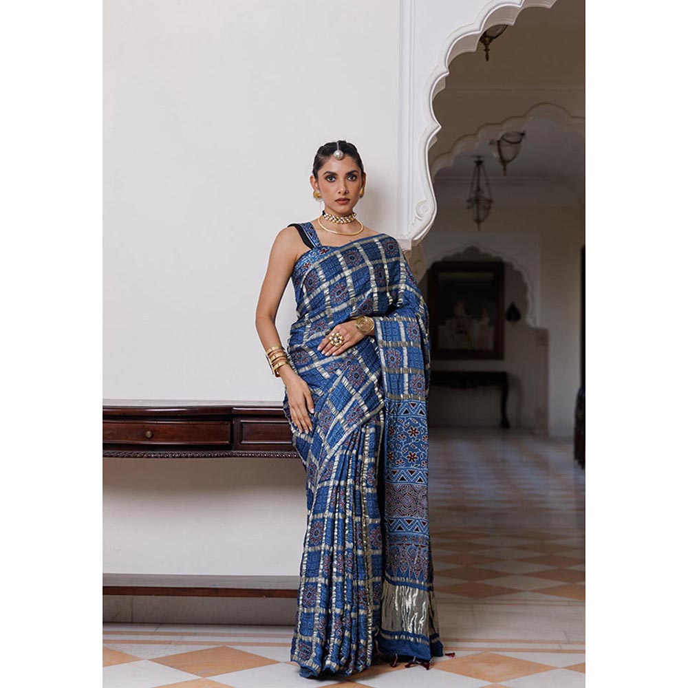 Geroo Luxe Women Blue Silk Handloom Saree with Unstitched Blouse