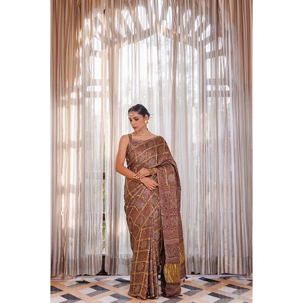 Geroo Luxe Women Brown Silk Handloom Saree with Unstitched Blouse