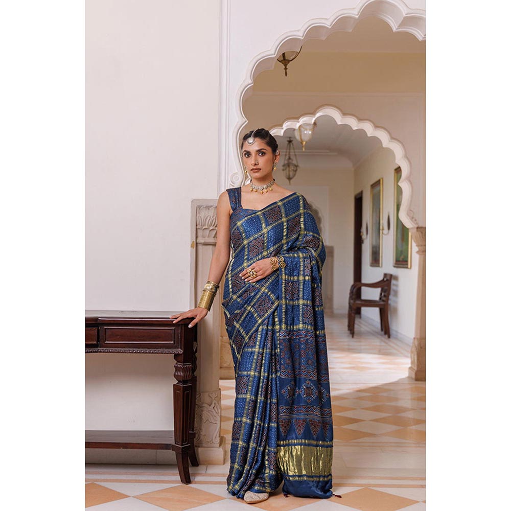 Geroo Luxe Women Blue Silk Handloom Saree with Unstitched Blouse