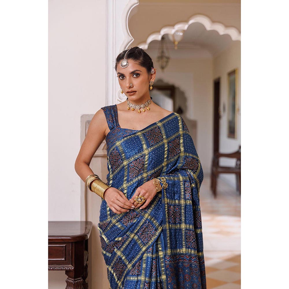 Geroo Luxe Women Blue Silk Handloom Saree with Unstitched Blouse