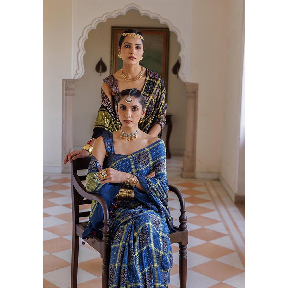 Geroo Luxe Women Blue Silk Handloom Saree with Unstitched Blouse