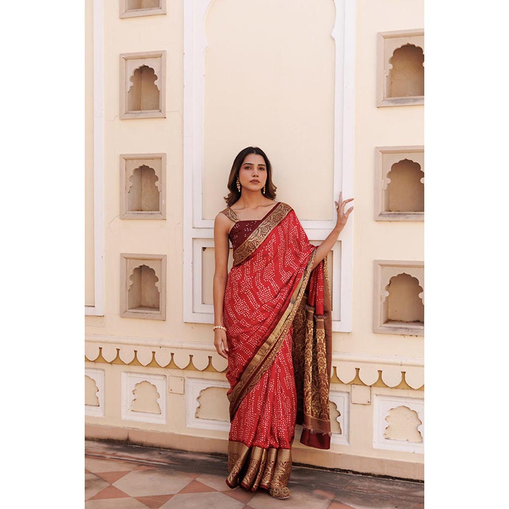 Geroo Luxe Women Red Silk Handloom Saree with Unstitched Blouse