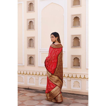 Geroo Luxe Women Red Silk Handloom Saree with Unstitched Blouse