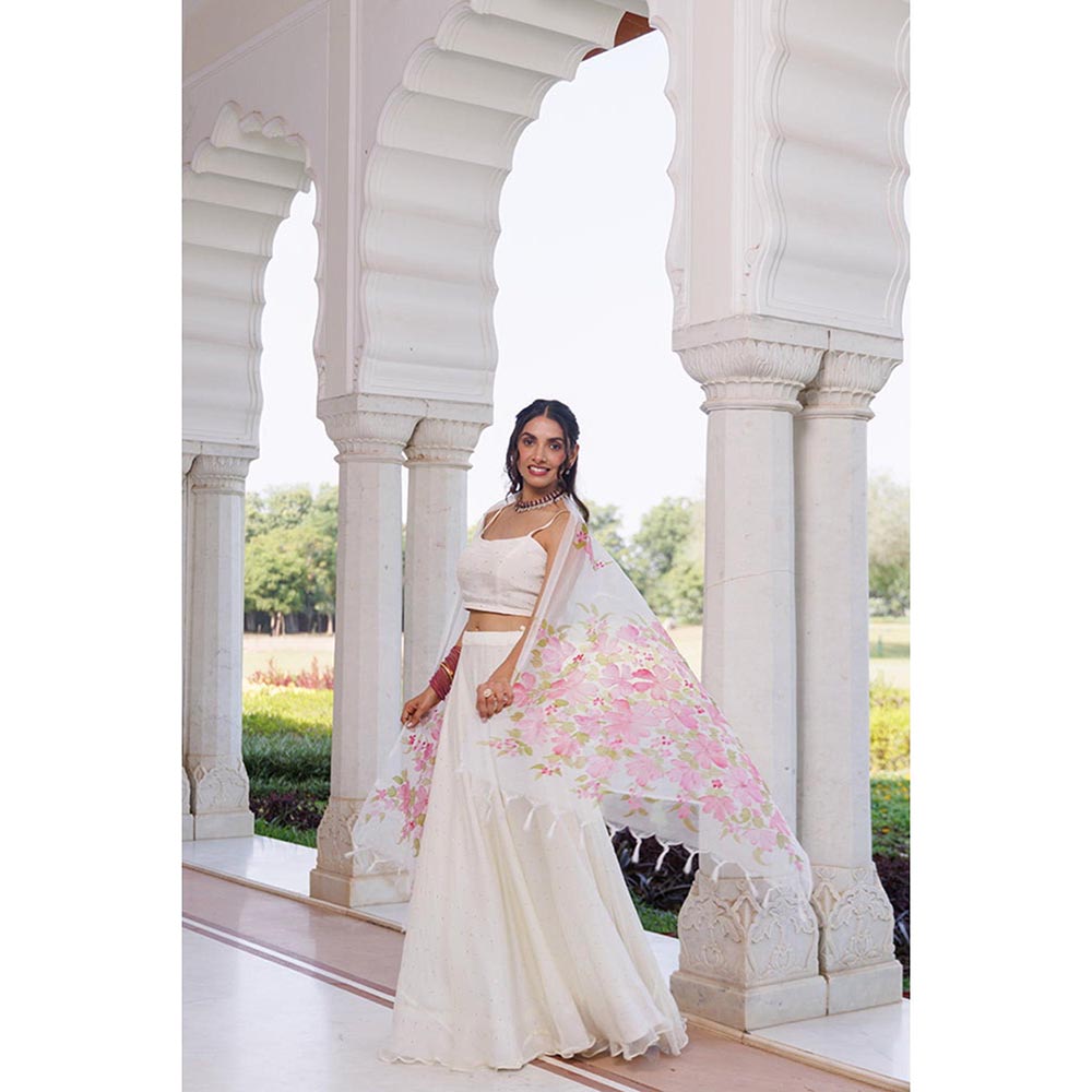 Geroo Luxe Women Off White Chiffon Lehenga with Unstitched Blouse and Dupatta
