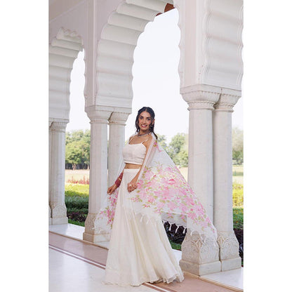 Geroo Luxe Women Off White Chiffon Lehenga with Unstitched Blouse and Dupatta