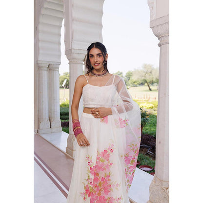Geroo Luxe Women Off White Chiffon Lehenga with Unstitched Blouse and Dupatta
