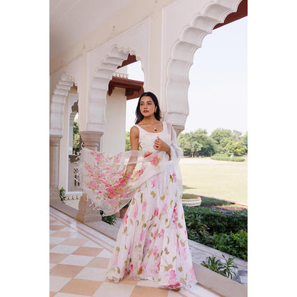Geroo Luxe Women White Chiffon Lehenga with Unstitched Blouse and Dupatta