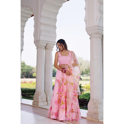 Geroo Luxe Women Pink Chiffon Lehenga with Unstitched Blouse and Dupatta