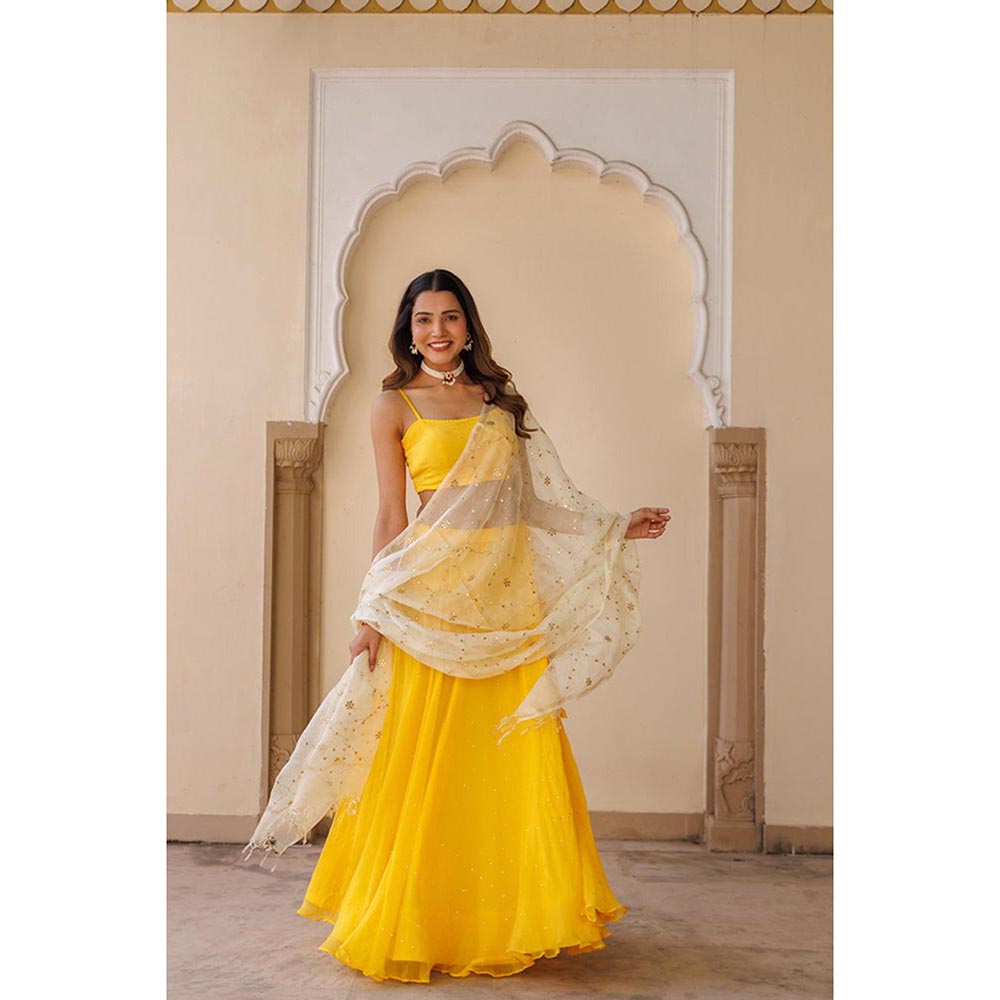 Geroo Luxe Women Yellow Kota Silk Lehenga with Unstitched Blouse and Dupatta