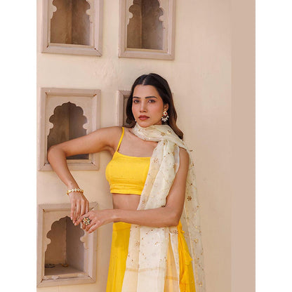 Geroo Luxe Women Yellow Kota Silk Lehenga with Unstitched Blouse and Dupatta