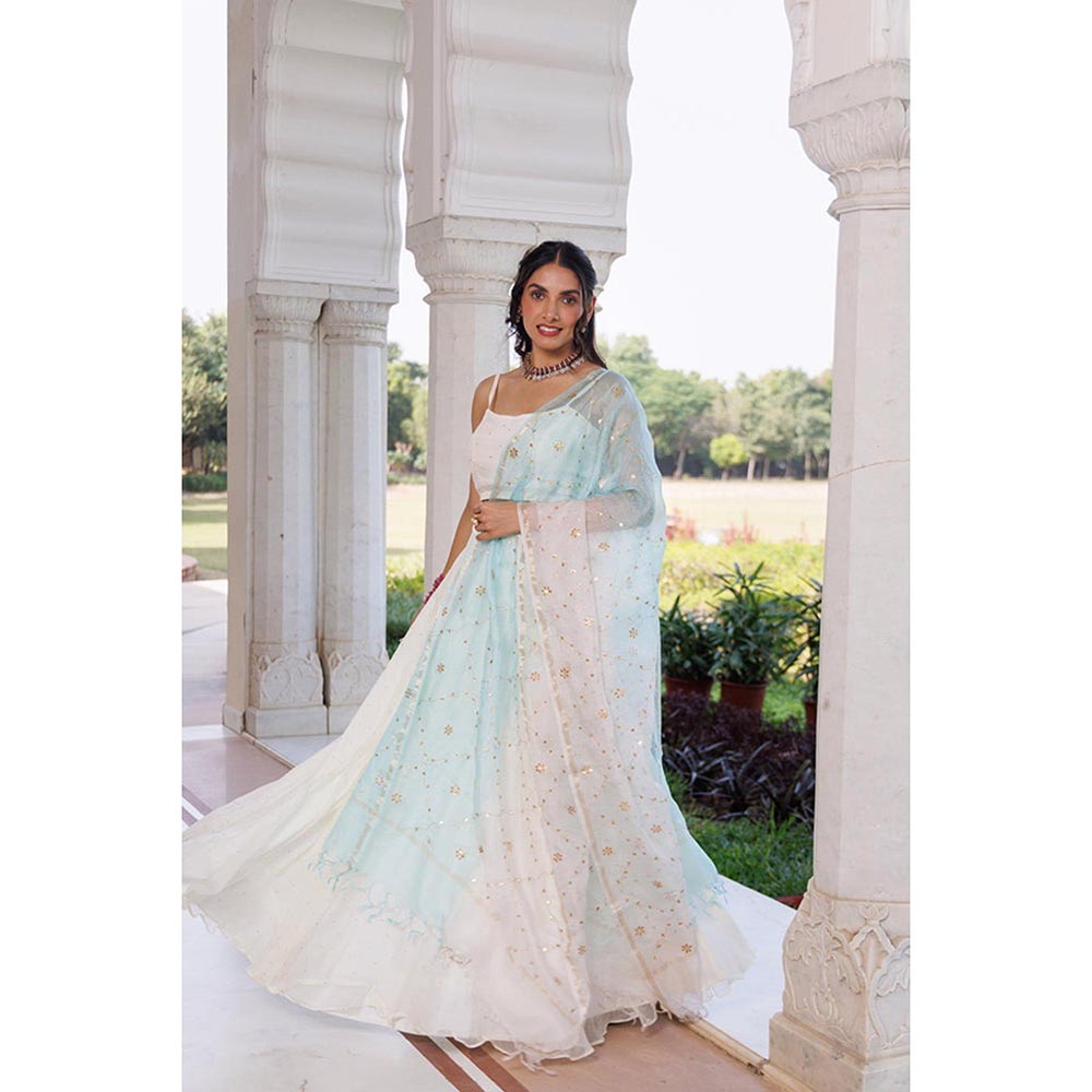 Geroo Luxe Women Off White Chiffon Lehenga with Unstitched Blouse and Dupatta