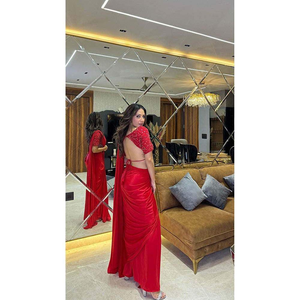 Glamique by Gungun Red Lycra Saree with Stitched Blouse