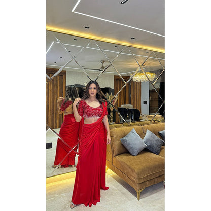 Glamique by Gungun Red Lycra Saree with Stitched Blouse