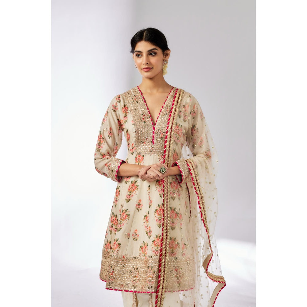 Gopi Vaid Ivory Ekta Dhoti with Kurta and Dupatta (Set of 3)