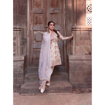 Gopi Vaid Ivory Ekta Dhoti with Kurta and Dupatta (Set of 3)