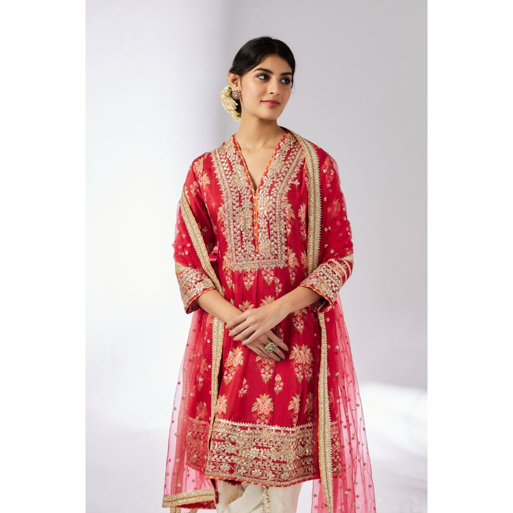 Gopi Vaid Red Ekta Dhoti with Kurta and Dupatta (Set of 3)