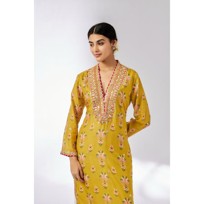 Gopi Vaid Mustard Gargi Kurta