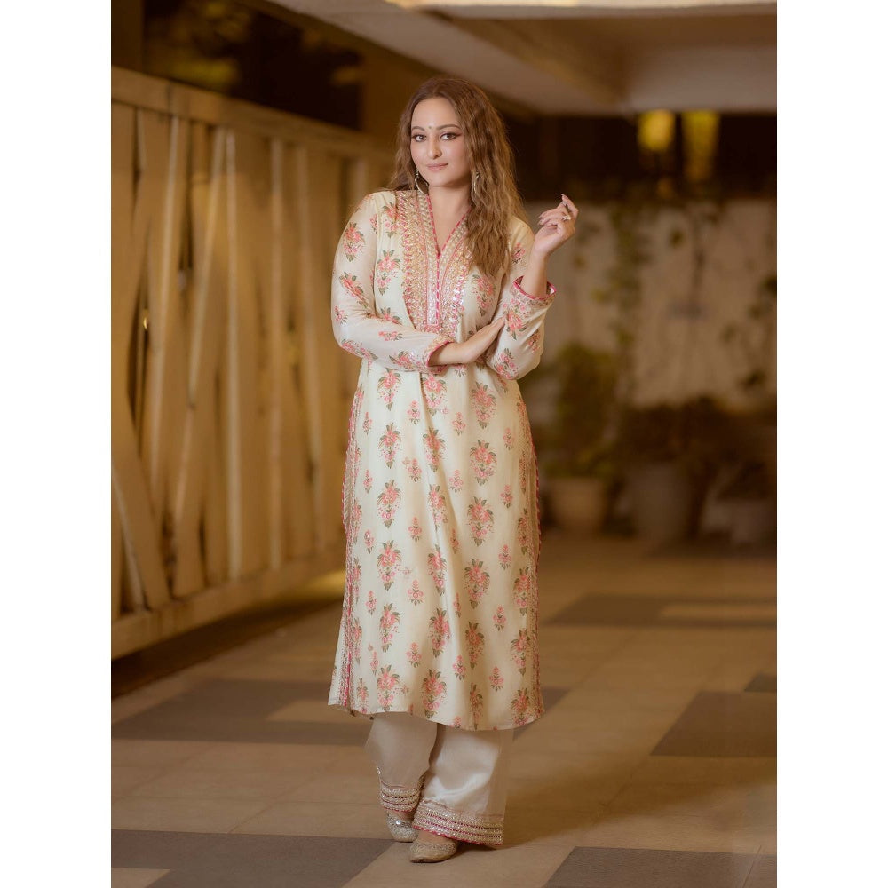 Gopi Vaid Ivory Sonakshi Sinha In Gargi Kurta with Pant (Set of 2)