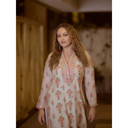 Gopi Vaid Ivory Sonakshi Sinha In Gargi Kurta with Pant (Set of 2)